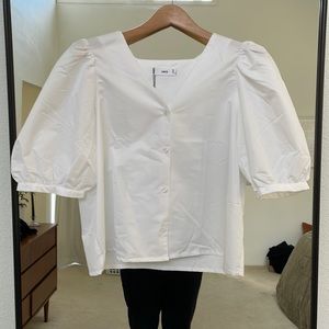 Puffed sleeve shirt